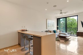 Luminous 1 Br Steps Away From the Beach