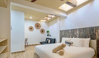 Great Located Spacious 2 BR Apartment With Amazing Terrace by Waves Ma