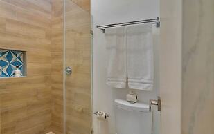 Great Located Spacious 2 BR Apartment With Amazing Terrace by Waves Ma