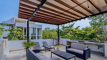 Great Located Spacious 2 BR Apartment With Amazing Terrace by Waves Ma