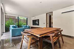 2BR w Private Pool - Steps Away From the Beach