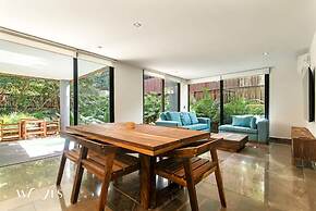 2BR w Private Pool - Steps Away From the Beach