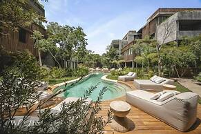 2BR w Private Pool Near the Beach Spacious Stay