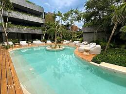 2BR w Private Pool Near the Beach Spacious Stay
