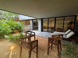 2BR w Private Pool Near the Beach Spacious Stay