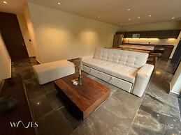 2BR w Private Pool Near the Beach Spacious Stay