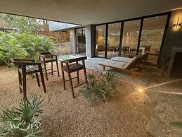 2BR w Private Pool Near the Beach Spacious Stay