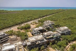2BR w Private Pool Near the Beach Spacious Stay