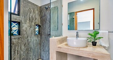 4 Br Private Rooftop Pool Spacious Exclusive