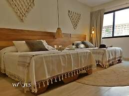 2 BR Amazing Pool Top Amenities Wifi 2FL Gym