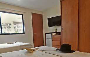 2 BR Amazing Pool Top Amenities Wifi 2FL Gym