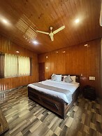Daksh The Valley Resort - Saputara
