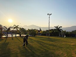 Daksh The Valley Resort - Saputara