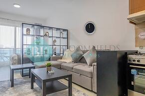 Bloomfields STU Lago Vista Sea View