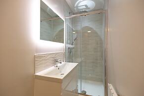 Bath Bliss Retreat - 7 Bedroom House