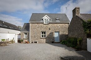 Two Hoots - Peaceful Cottage Rural Views