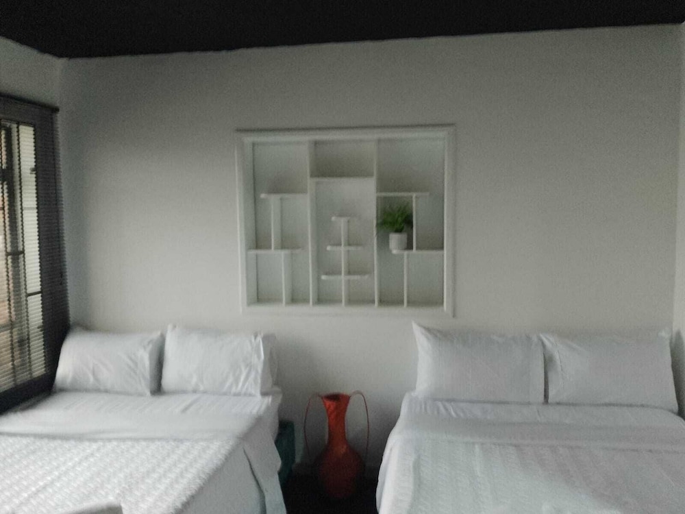 HOTEL CAPITAL