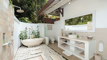Villa Shamballa Moon by Villa Finder