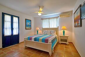 Beach Villa in El Portillo Sleeps 12