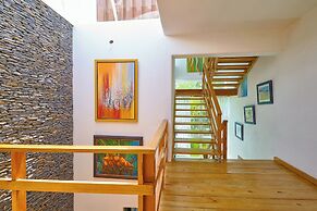 Beach Villa in El Portillo Sleeps 12
