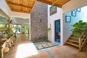 Beach Villa in El Portillo Sleeps 12