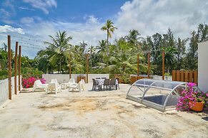 Beach Villa in El Portillo Sleeps 12