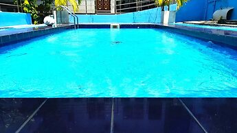 Sea Breeze Hotel