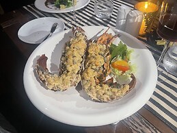 Sea Breeze Hotel
