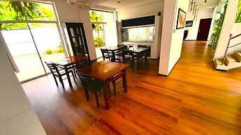 Sea Breeze Hotel