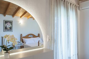 SkyFrame Apartments