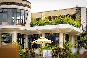 Grotta Resort