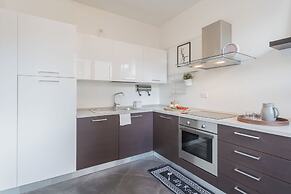 Chiara's Apartment by Rent all Como