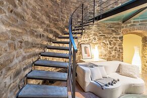Ice Queen Chamber by Rent all Como