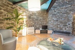 Ice Queen Chamber by Rent all Como