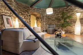 Ice Queen Chamber by Rent all Como