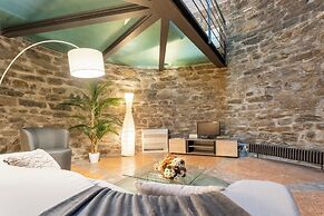 Ice Queen Chamber by Rent all Como