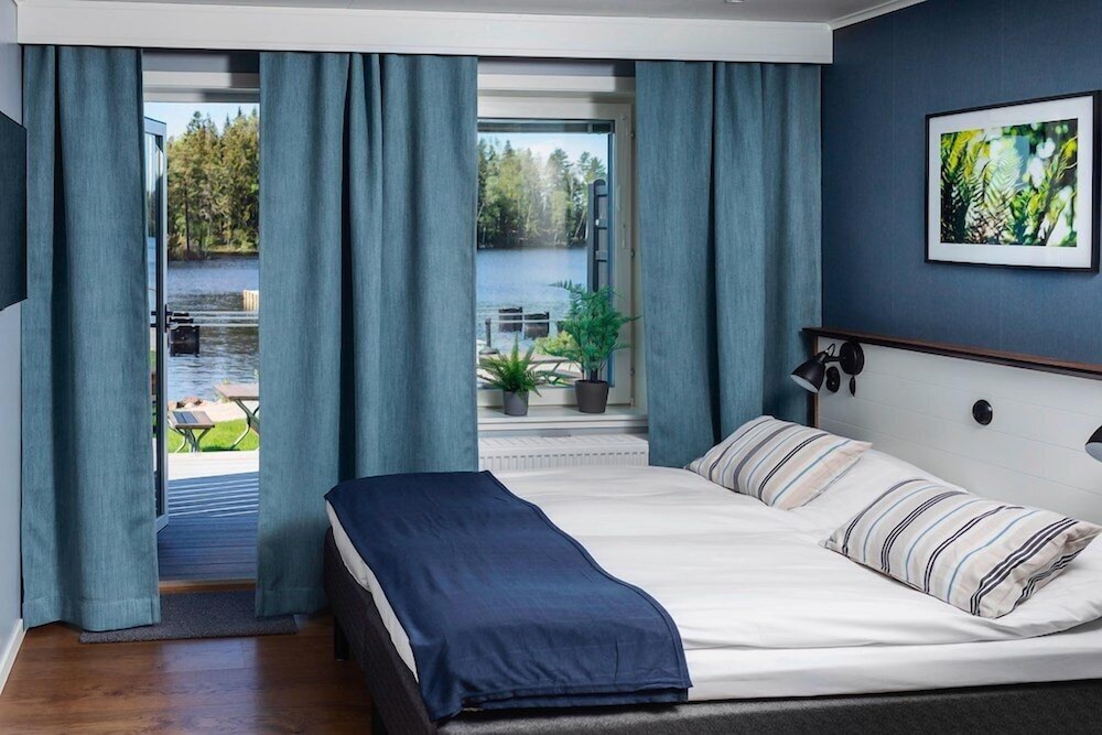 Lakelodge