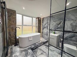 Santi House