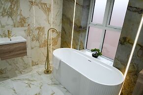 Santi House