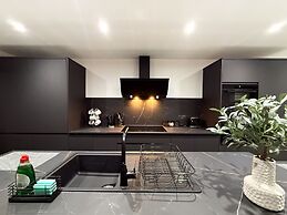Santi House