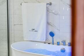 Platinum Lodge