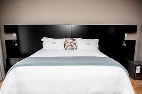 Platinum Lodge