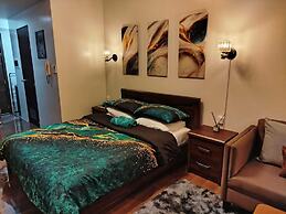Air Residences-Modern studio w/ City skyline view