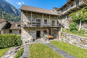 Rustico Over The Bridge Verzasca