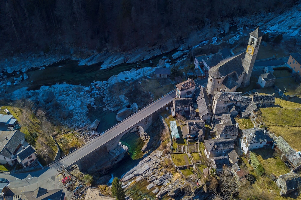 Rustico Over The Bridge Verzasca