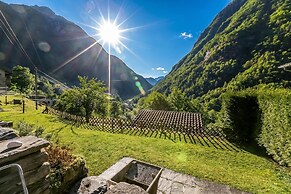 Rustico Over The Bridge Verzasca