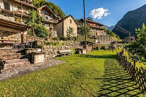 Rustico Over The Bridge Verzasca