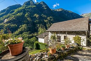 Rustico Over The Bridge Verzasca