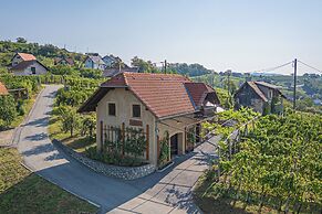 Vineyard Cottage Brodaric
