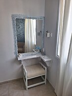 Charming Kalecik Apartment With Shared Pool and Free Parking